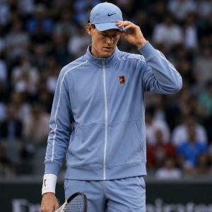 NikeCourt Heritage Men's Tennis Jacket