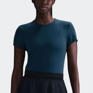 NikeCourt Advantage Dri-FIT Short-Sleeve Women's Tennis Top
